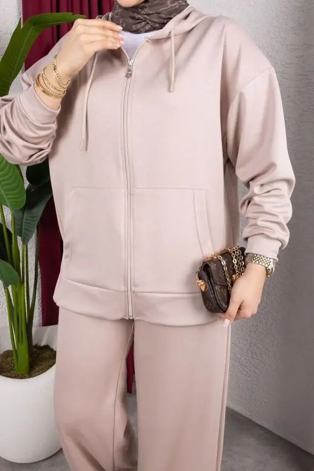 Hümra Butik Takımları: Zarafet, Güç ve Konforun Mükemmel Dengesi